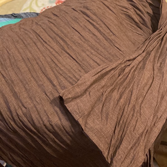 Carol Young Undesigned PleatedSquare Top - Picture 9 of 9